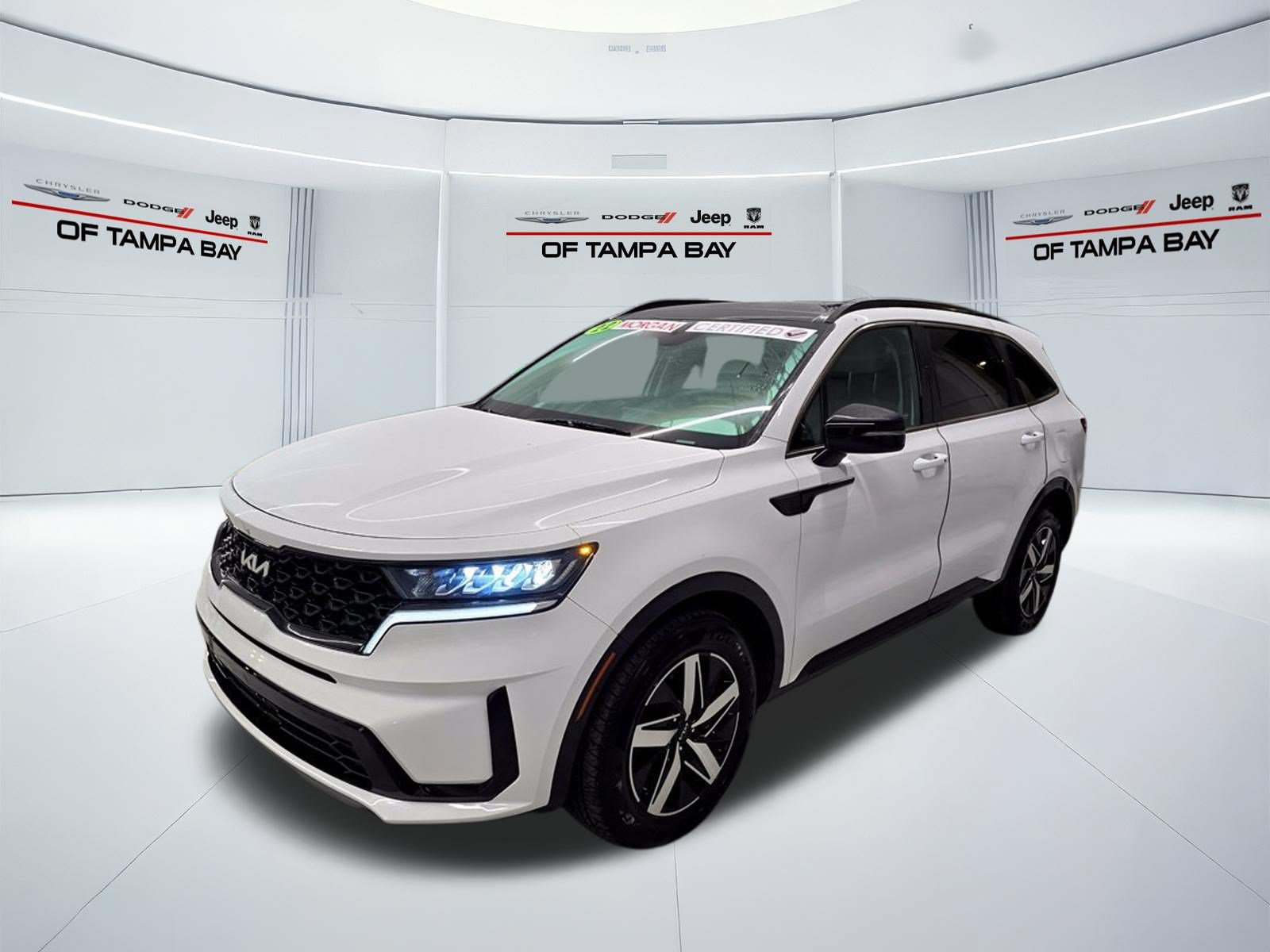 Used 2022 Kia Sorento S w/ Panoramic Sunroof Package FWD image 2