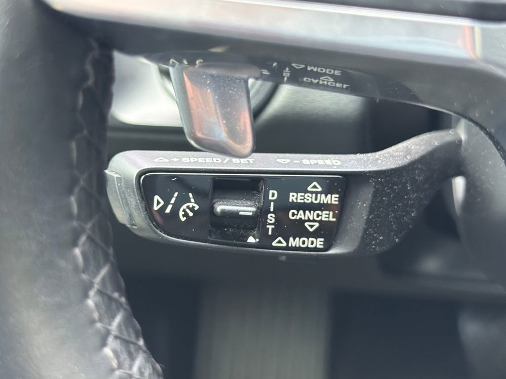 Used 2021 Porsche Cayenne Coupe image 23