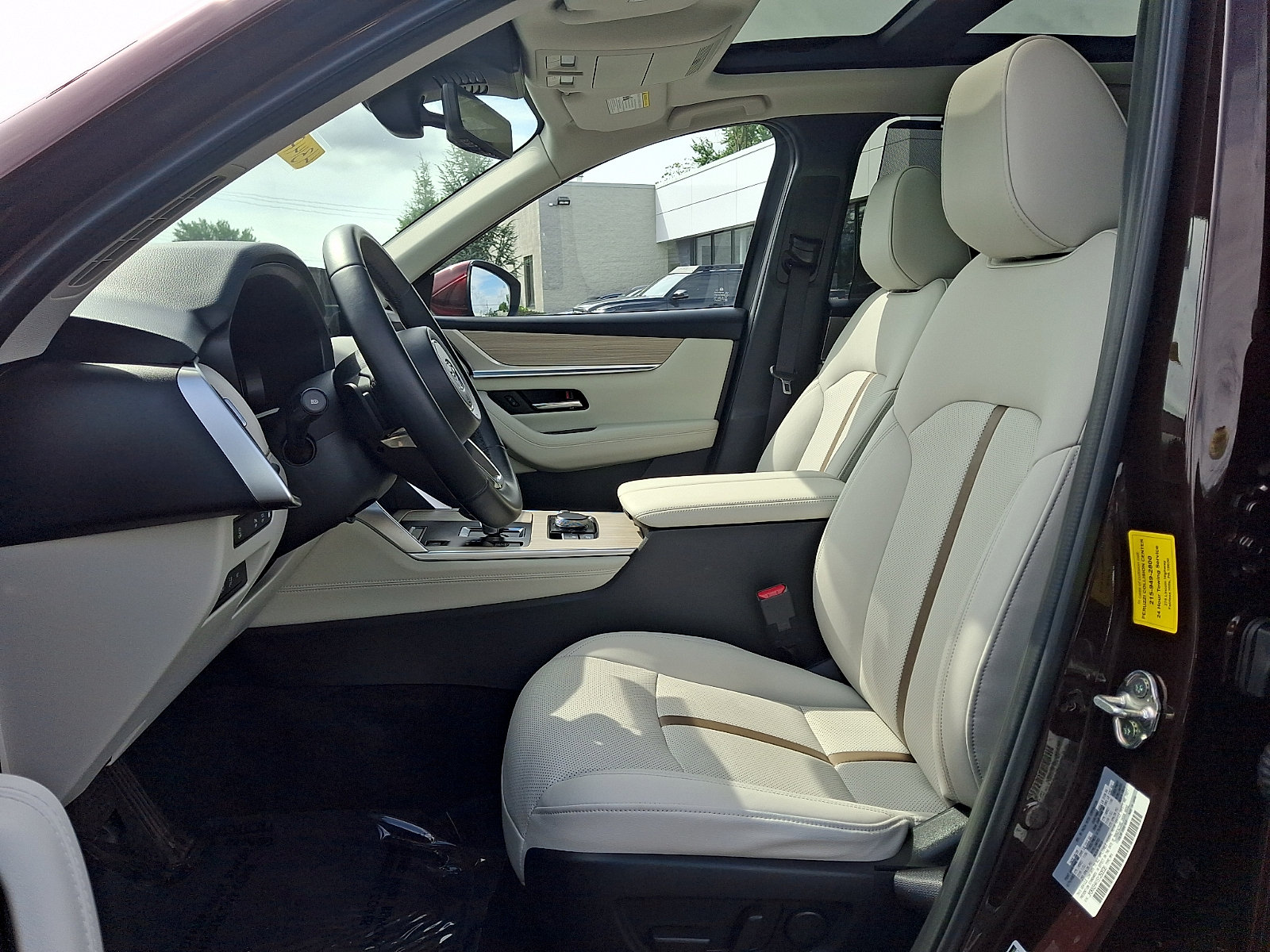Certified 2025 MAZDA CX-90 Plug-In Hybrid w/ Premium Plus AWD/4WD image 17