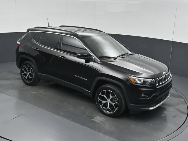 Used 2024 Jeep Compass Limited AWD/4WD image 35