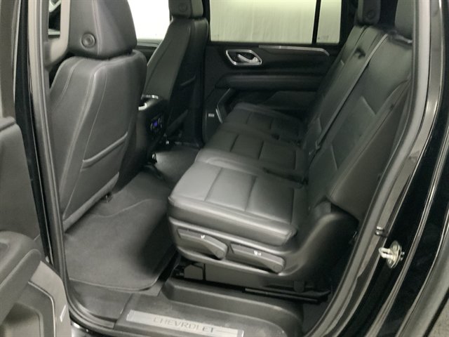 Used 2024 Chevrolet Suburban LT AWD/4WD image 18