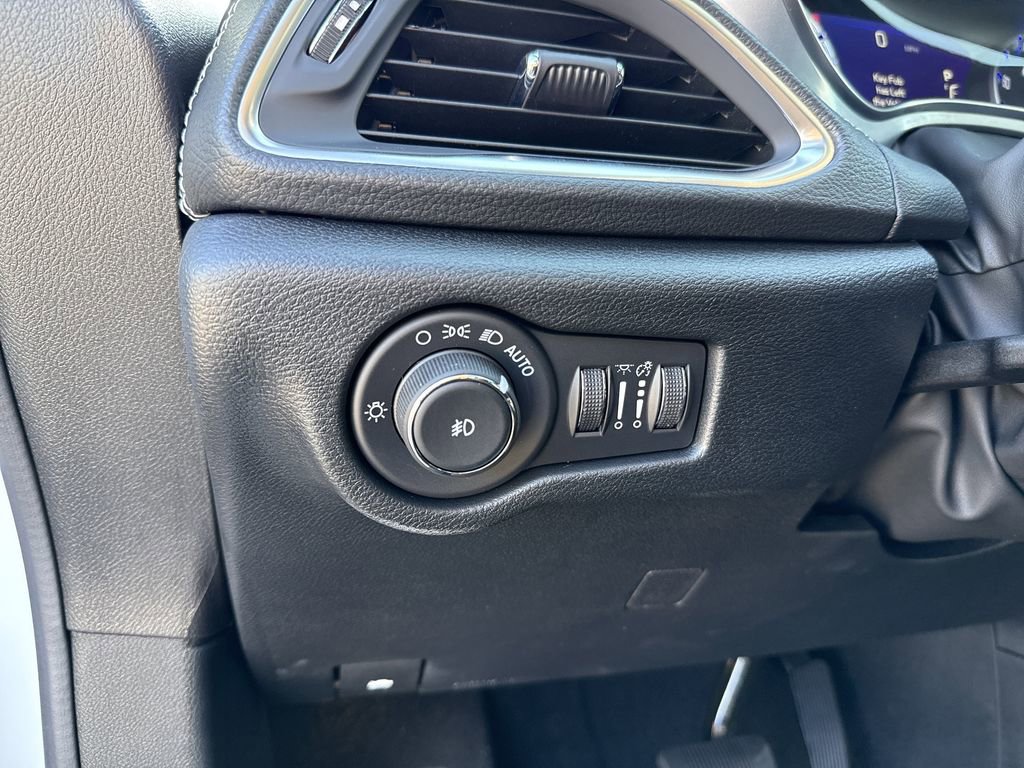 New 2026 Chrysler Pacifica Limited w/ S Appearance Package image 32