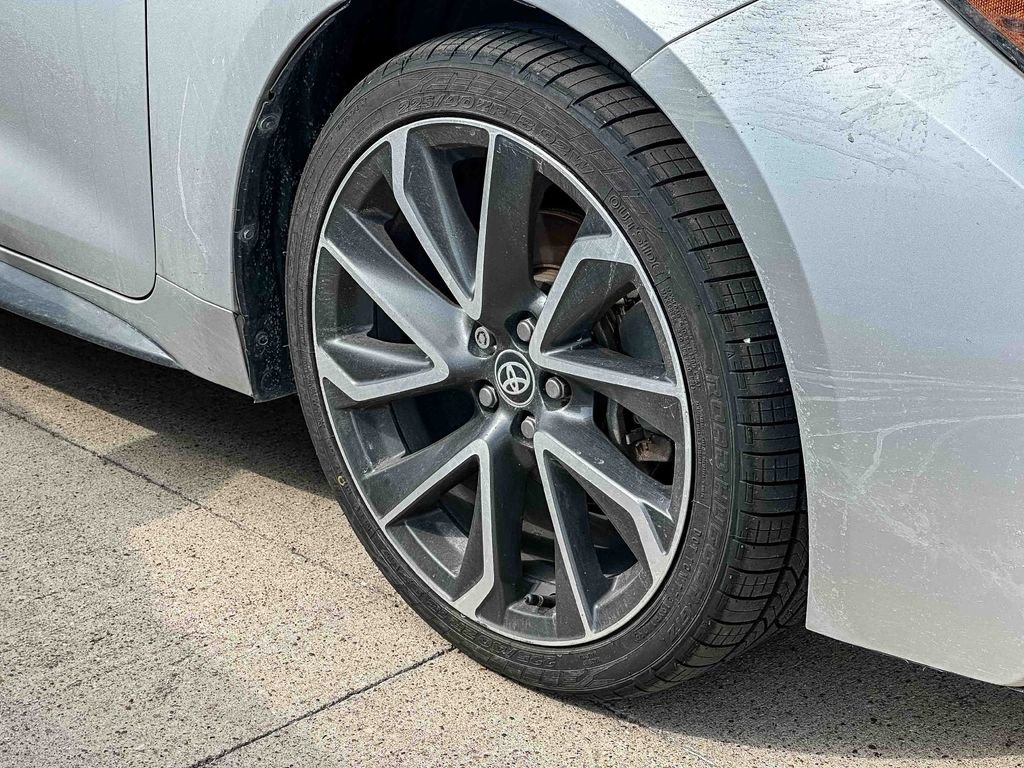 Used 2020 Toyota Corolla SE w/ SE Premium Package image 4