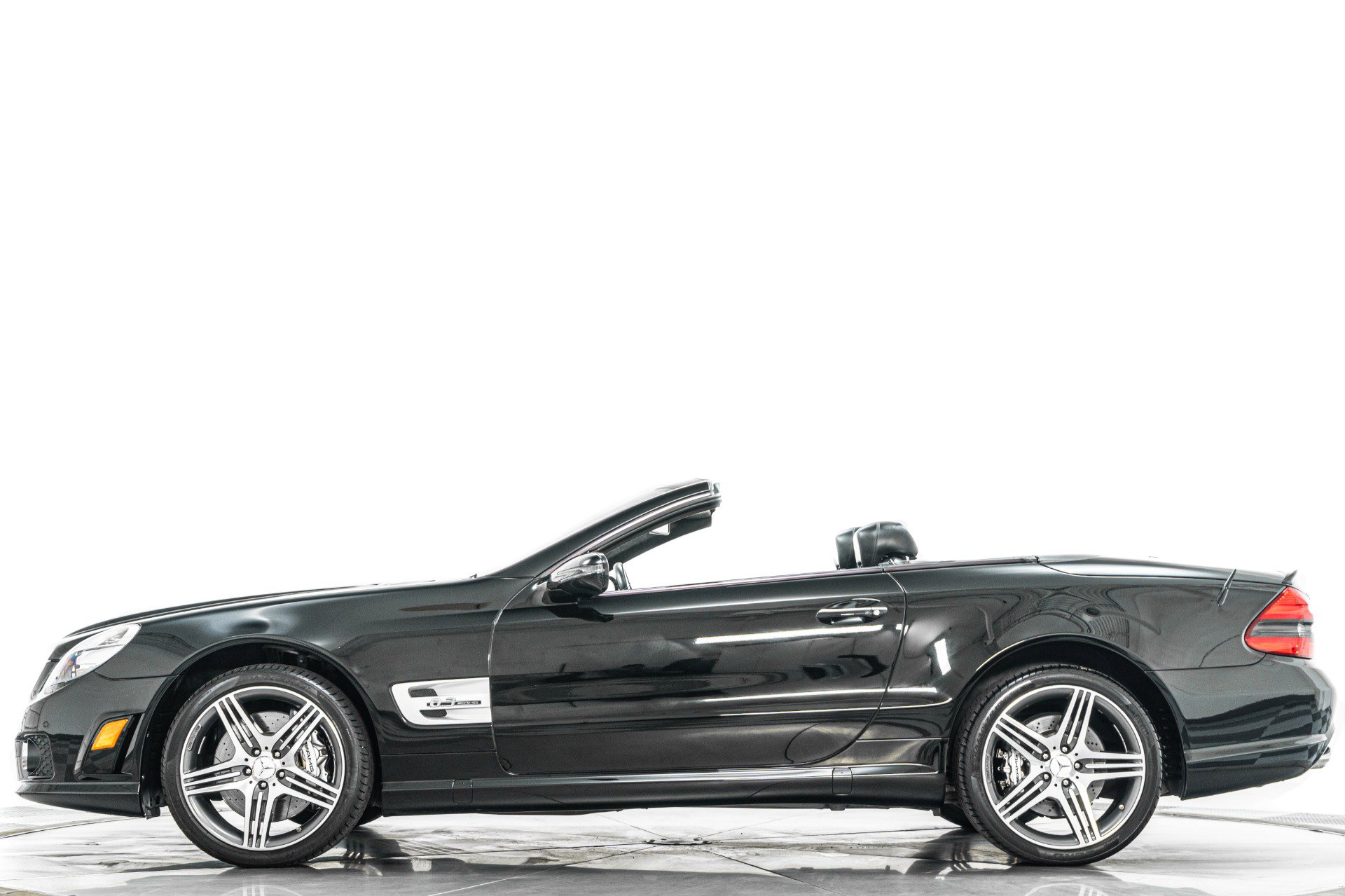 Used 2011 Mercedes-Benz SL 63 AMG image 6
