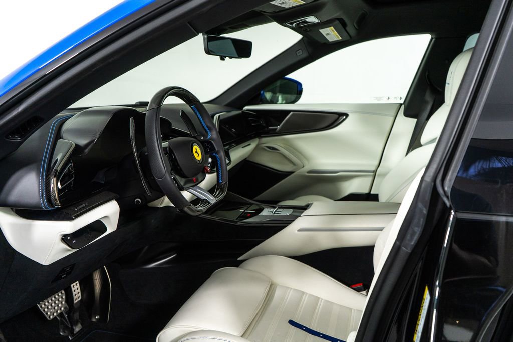 Certified 2025 Ferrari Purosangue Base image 4