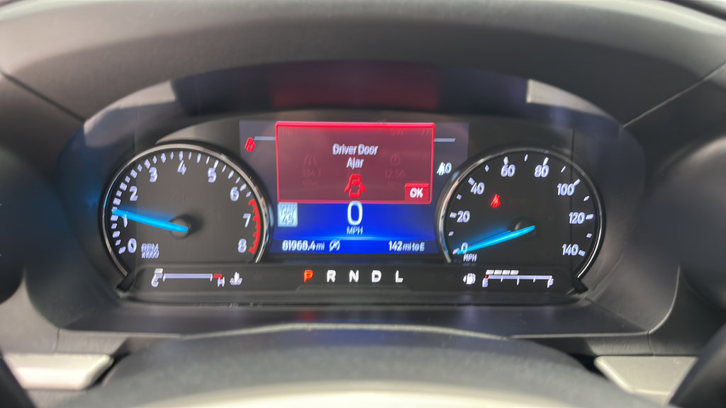 Used 2021 Ford Explorer XLT w/ Equipment Group 202A AWD/4WD image 14