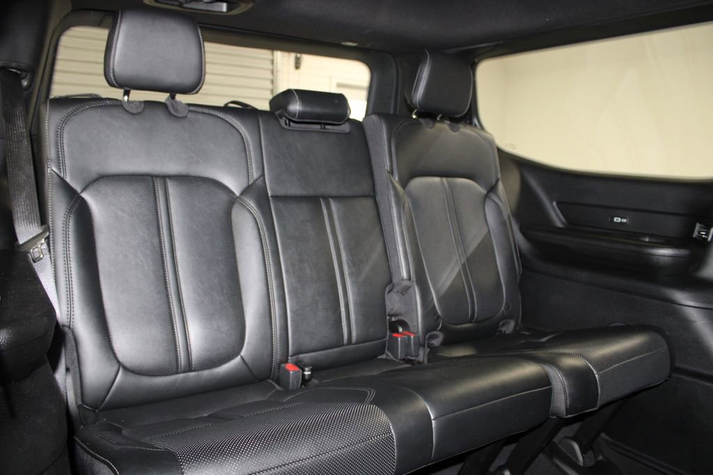 Used 2024 Jeep Wagoneer Series II AWD/4WD image 34