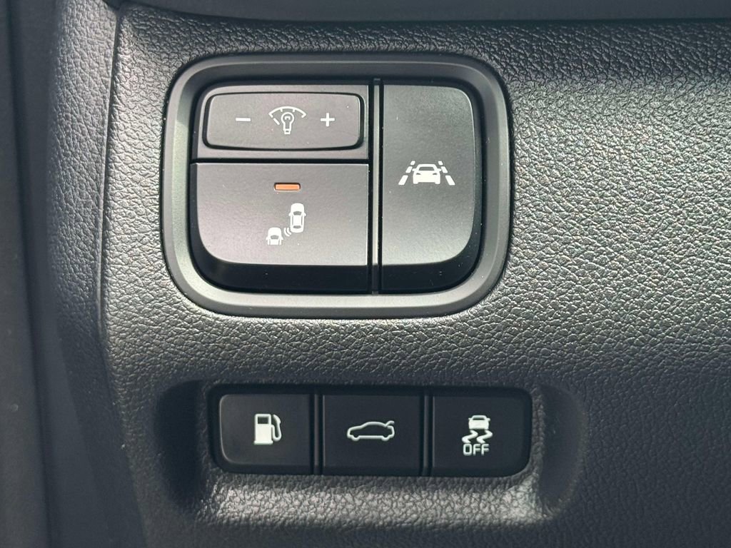 Used 2020 Kia Optima LX FWD image 17
