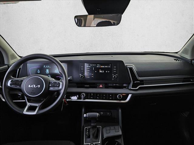 Used 2025 Kia Sportage LX image 19