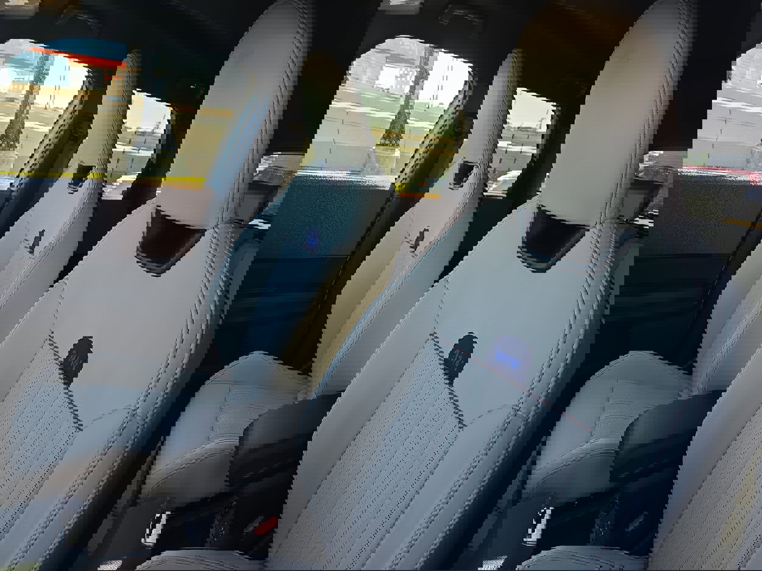 Certified 2025 MINI Cooper Countryman S w/ Comfort Package Max image 17