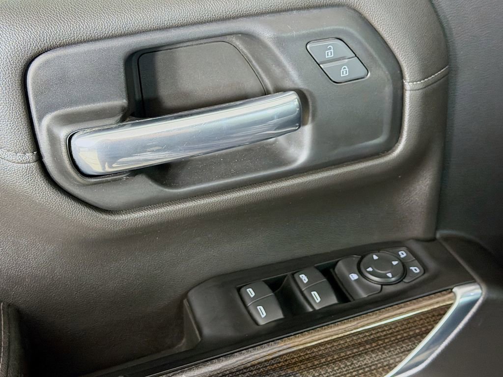 Used 2019 Chevrolet Silverado 1500 LT Trail Boss AWD/4WD image 18