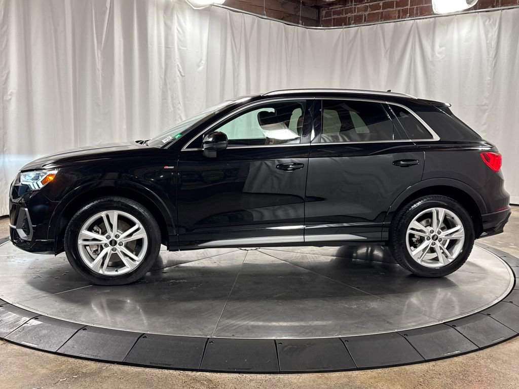 Used 2024 Audi Q3 2.0T Premium Plus AWD/4WD image 10