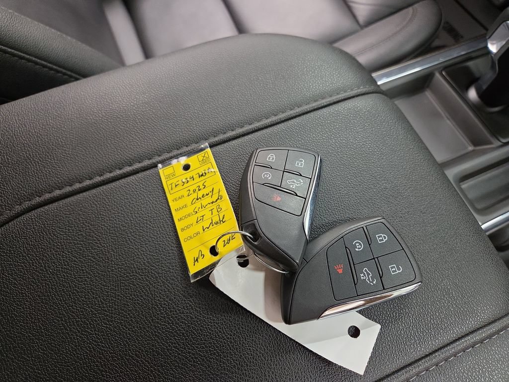 Used 2025 Chevrolet Silverado 1500 LT Trail Boss w/ Convenience Package II AWD/4WD image 14