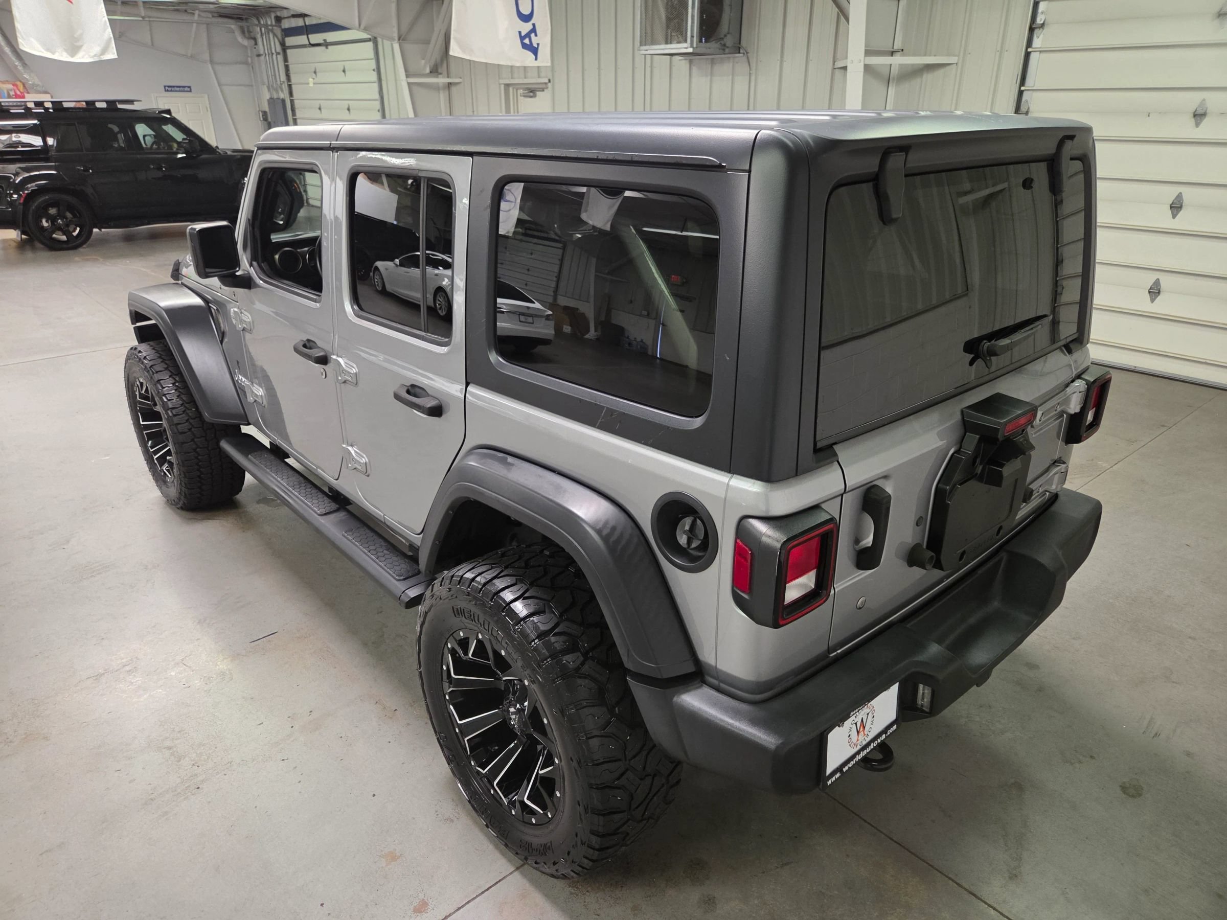 Used 2019 Jeep Wrangler Unlimited Sport S AWD/4WD image 5