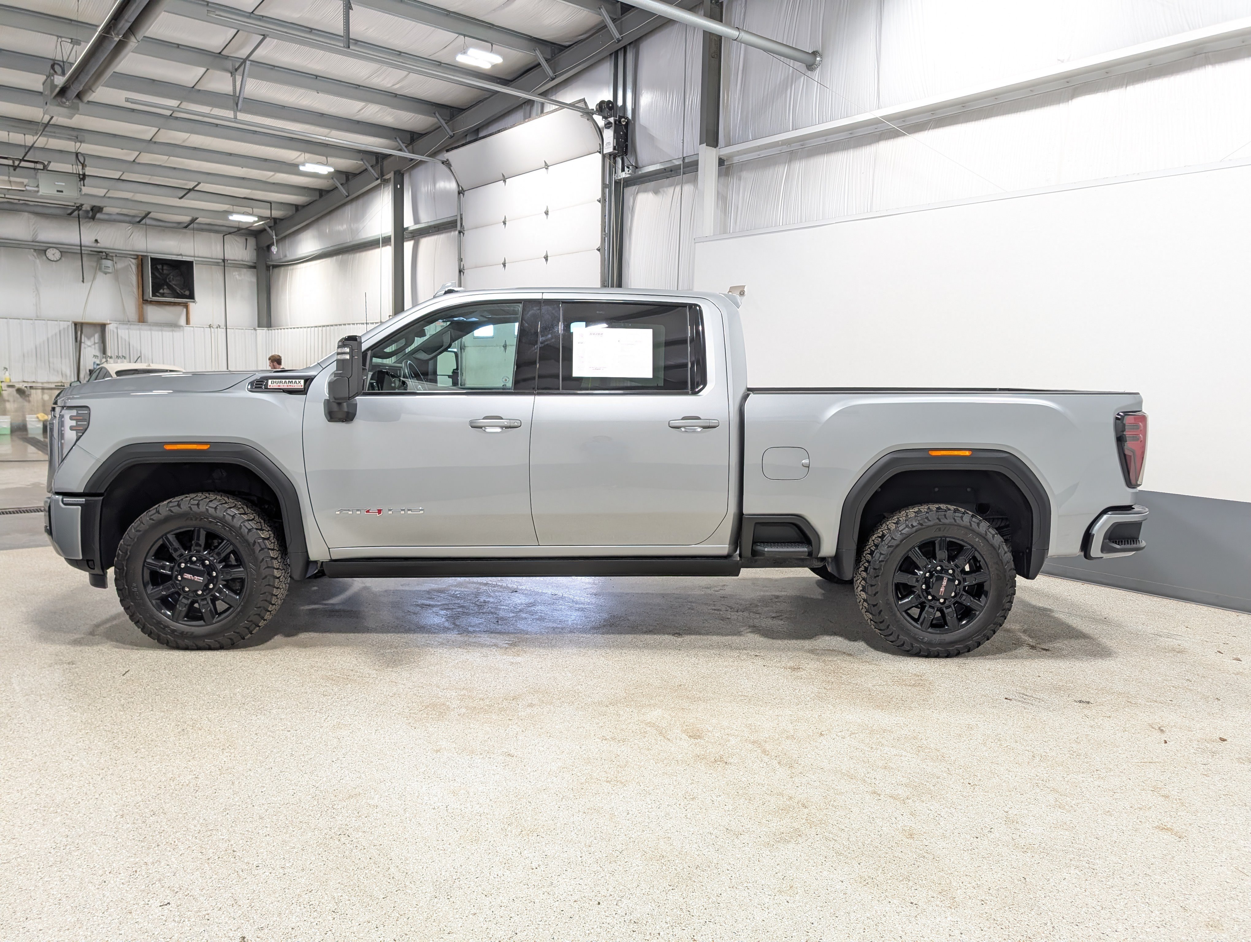 Used 2026 GMC Sierra 2500 AT4 w/ AT4 Premium Plus Package AWD/4WD image 6