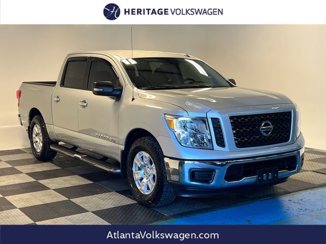 Used 2019 Nissan Titan SV image 1