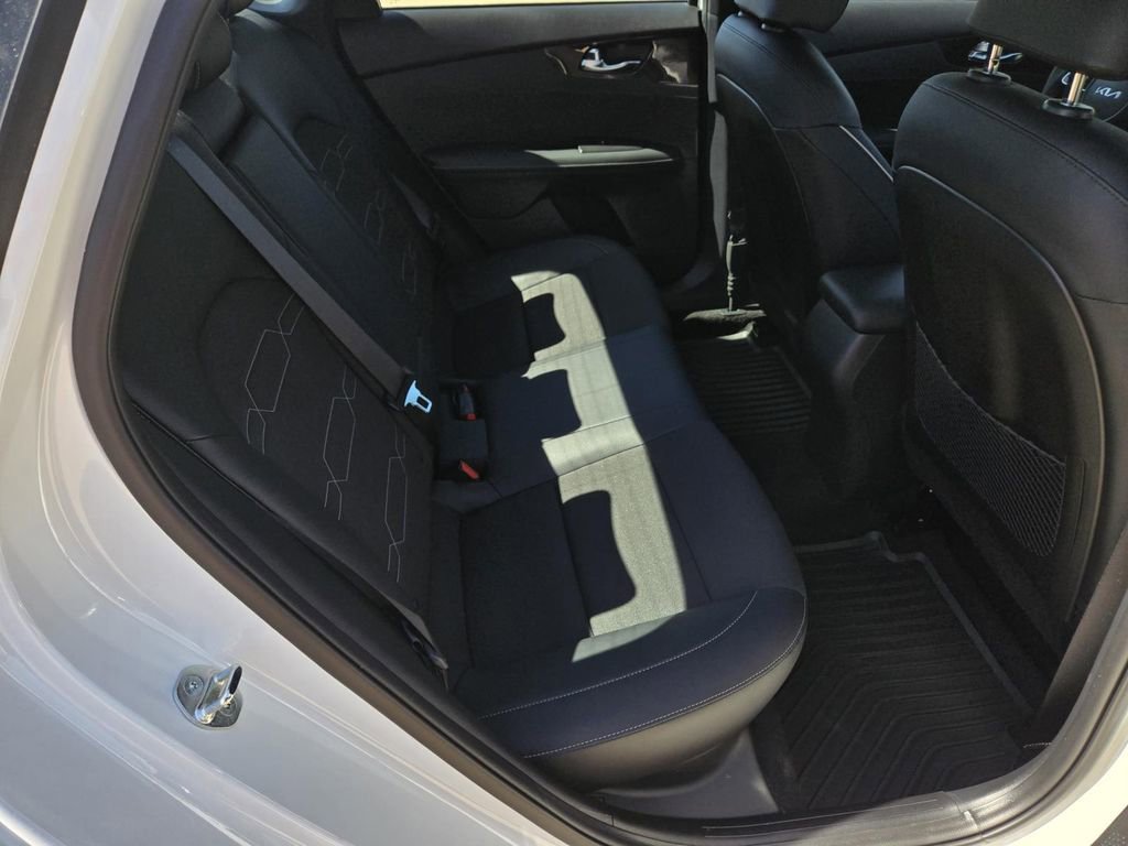 Used 2023 Kia Forte GT-Line image 30