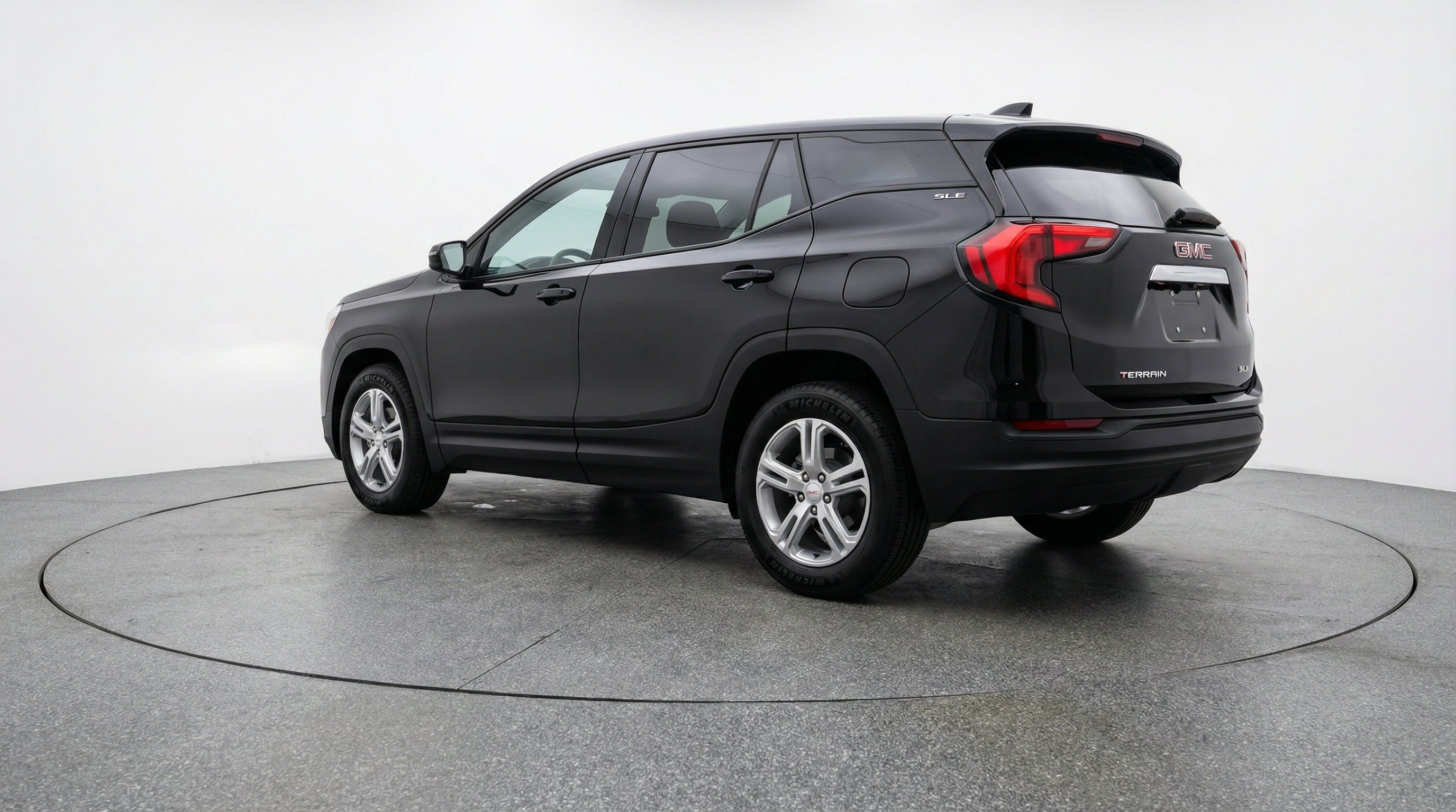 Used 2024 GMC Terrain SLE FWD image 6