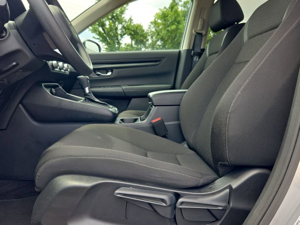 Used 2025 Honda CR-V LX image 14