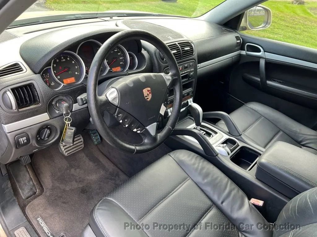 Used 2005 Porsche Cayenne S image 27