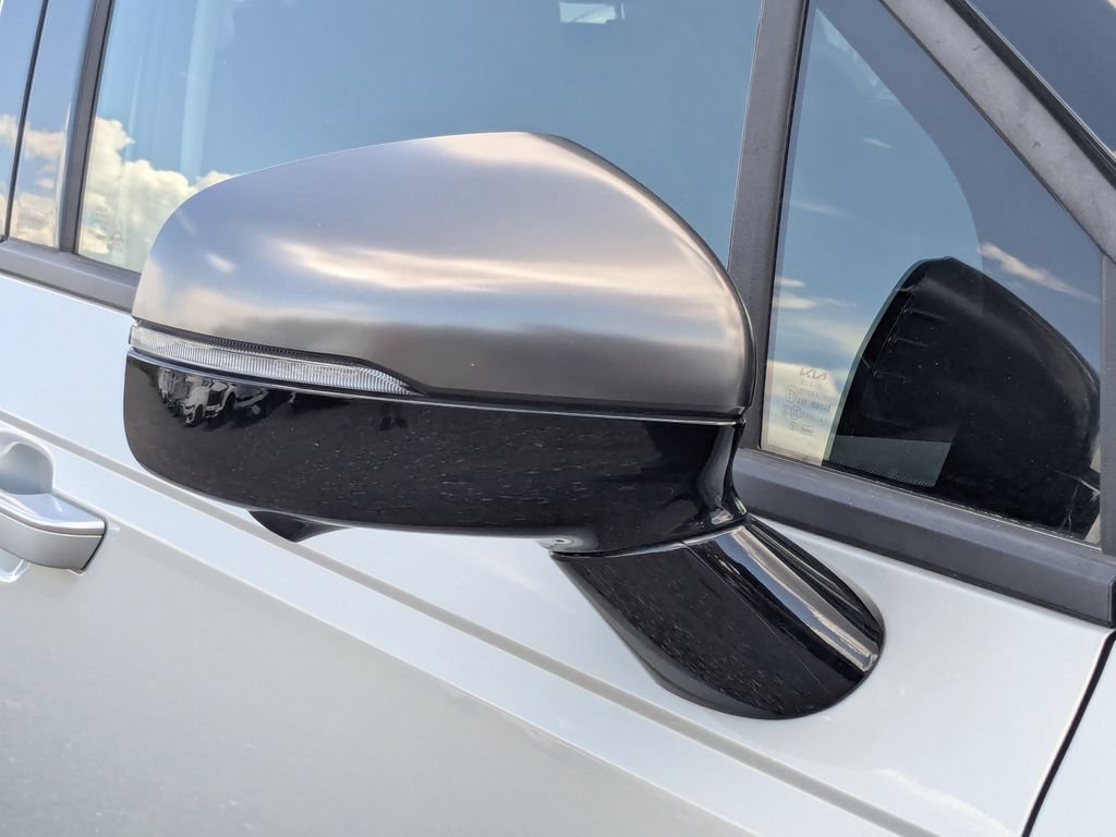 Used 2025 Kia Carnival SX Prestige FWD image 13