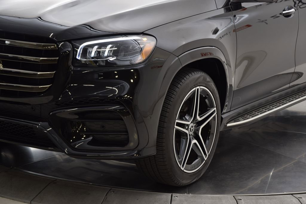 Certified 2025 Mercedes-Benz GLS 450 4MATIC image 11