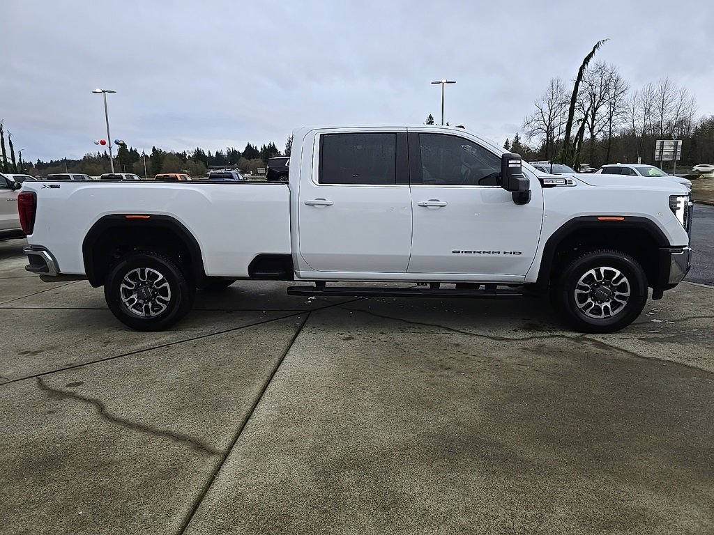 Used 2025 GMC Sierra 3500 SLE w/ SLE Value Package image 7