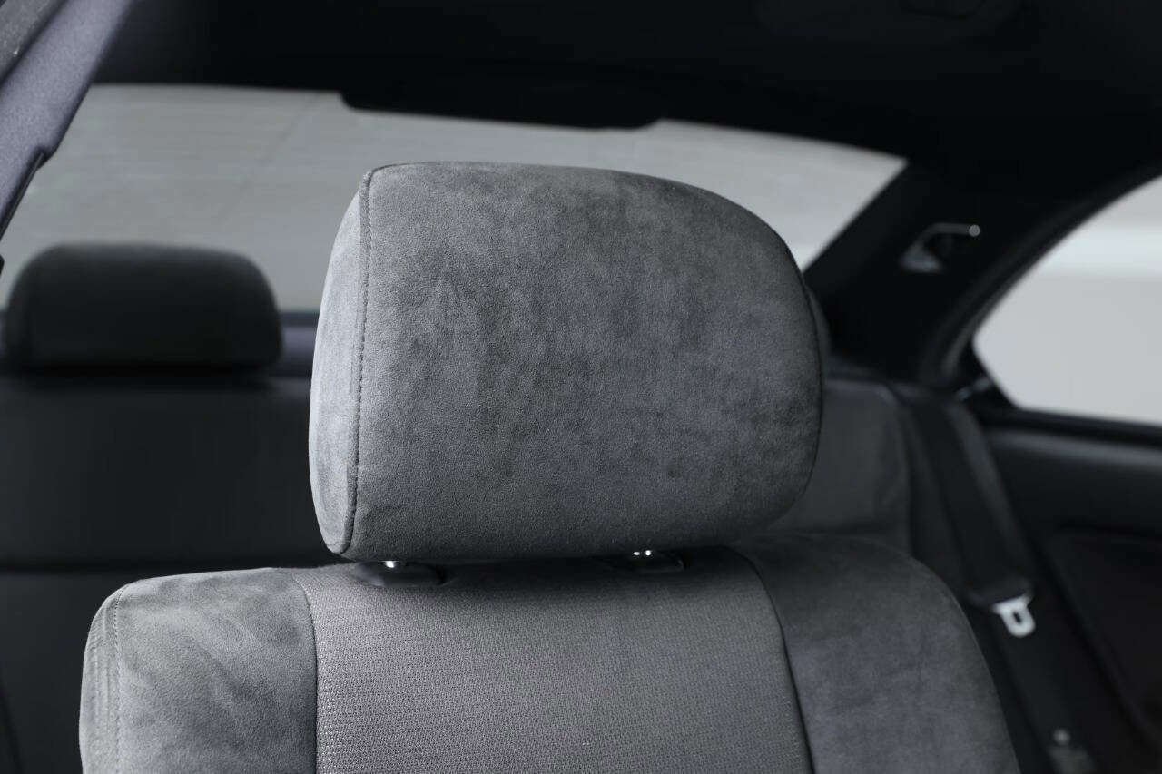 Used 2004 BMW 330Ci 330Ci 2dr Coupe image 85