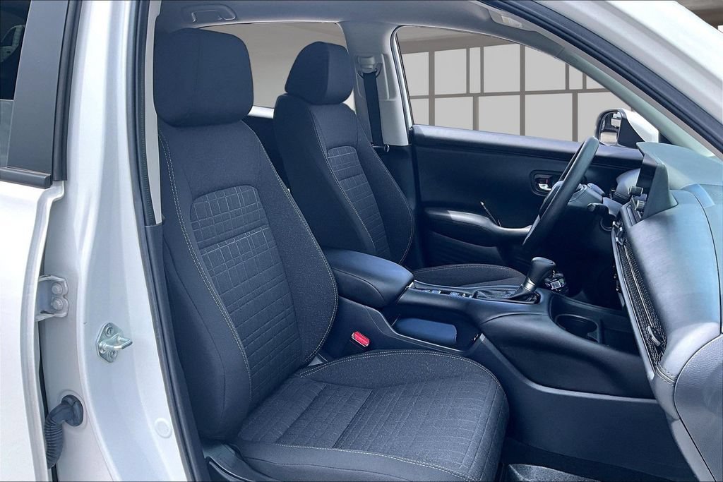 Certified 2025 Honda HR-V LX image 26