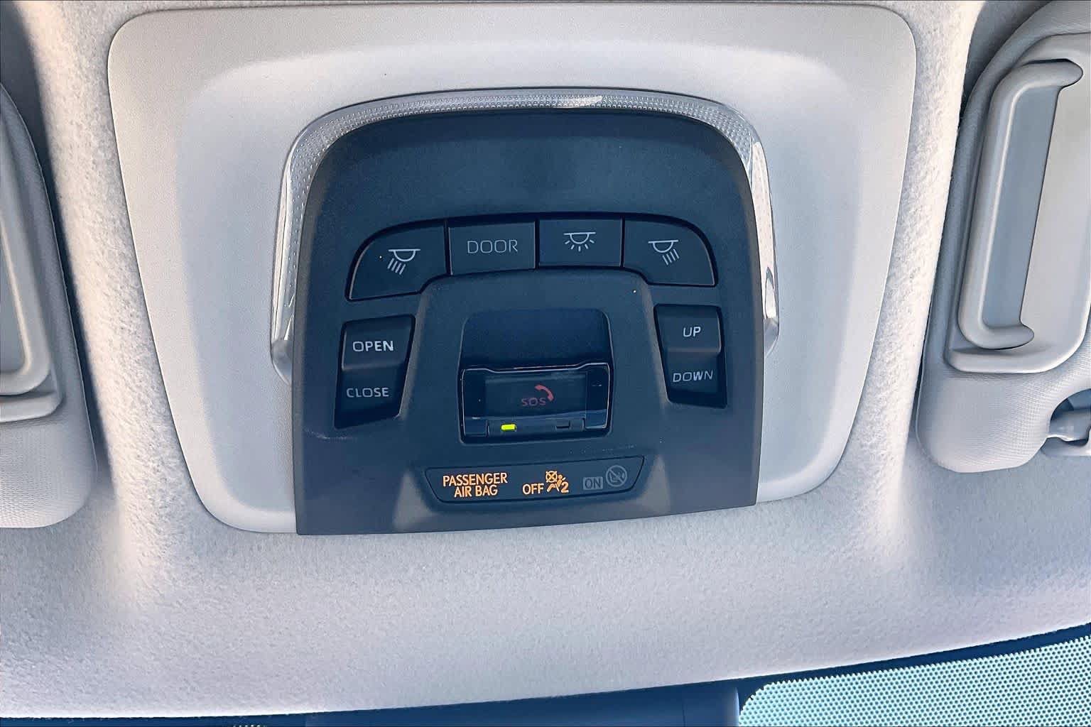 Certified 2022 Toyota Corolla Cross XLE w/ Convenience Package FWD image 35
