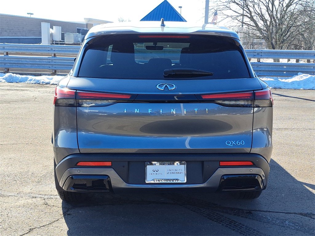 Used 2023 INFINITI QX60 Pure image 4