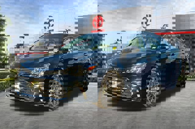 Used 2017 Toyota Avalon XLE Premium w/ All Weather Liner Package image 3