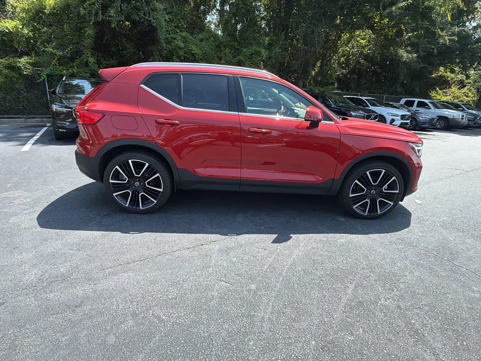 Used 2024 Volvo XC40 B5 Ultimate w/ Protection Package Premier AWD/4WD image 15
