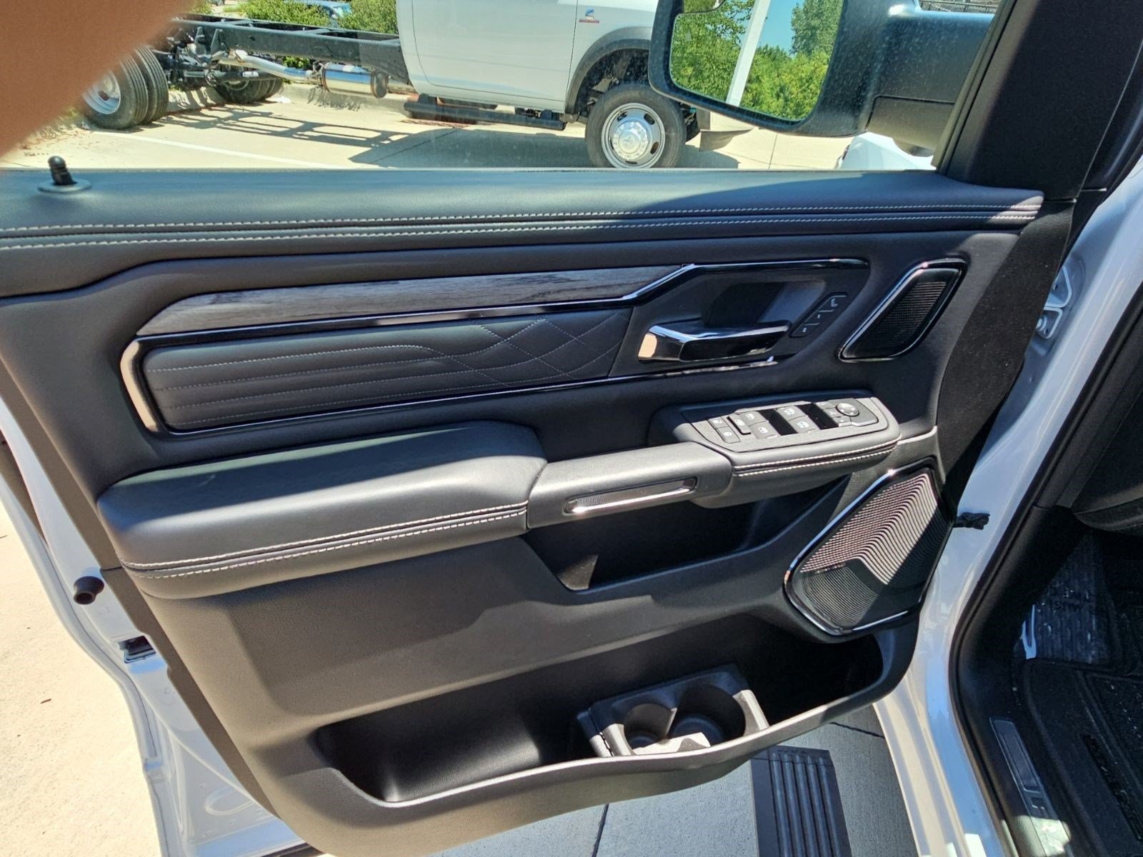 New 2026 RAM 1500 Limited AWD/4WD image 22