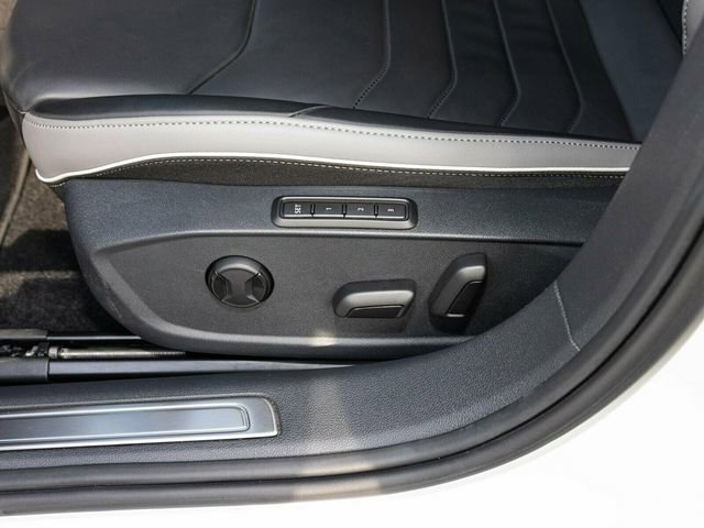 Used 2023 Volkswagen Arteon SEL w/ Arteon MDO Package (Z43) image 32