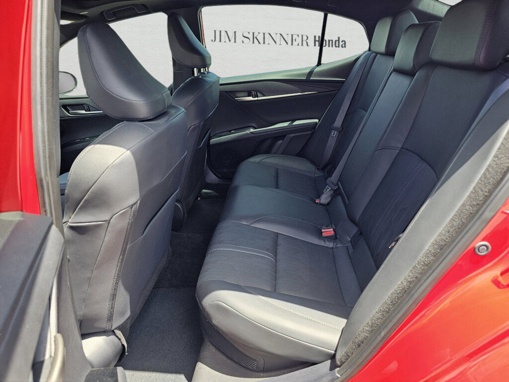 Used 2025 Toyota Camry XSE FWD image 36