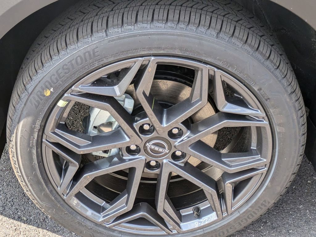 New 2025 Nissan Kicks SR w/ SR Premium Package image 26