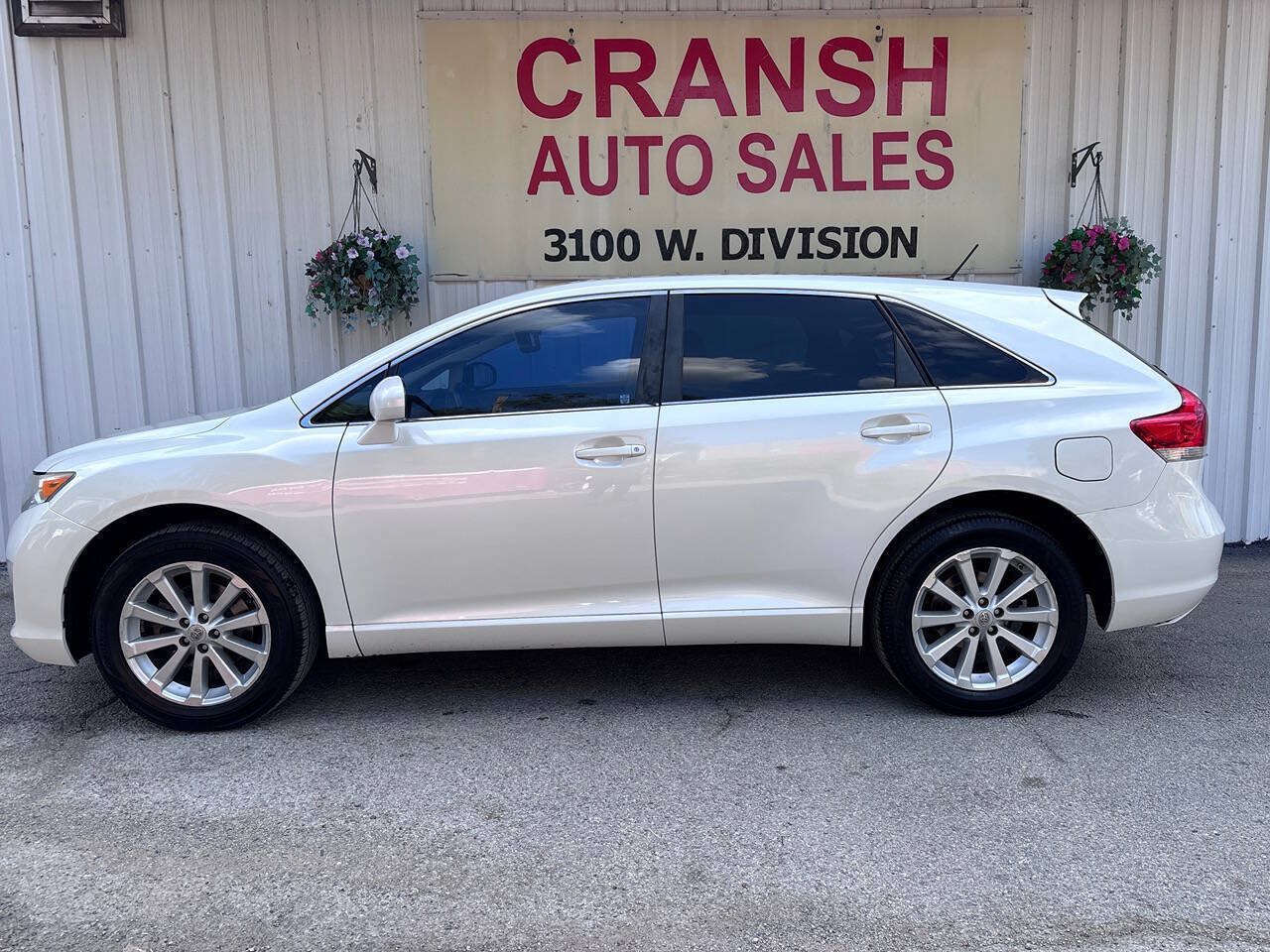 Used 2009 Toyota Venza w/ Security Pkg FWD image 2