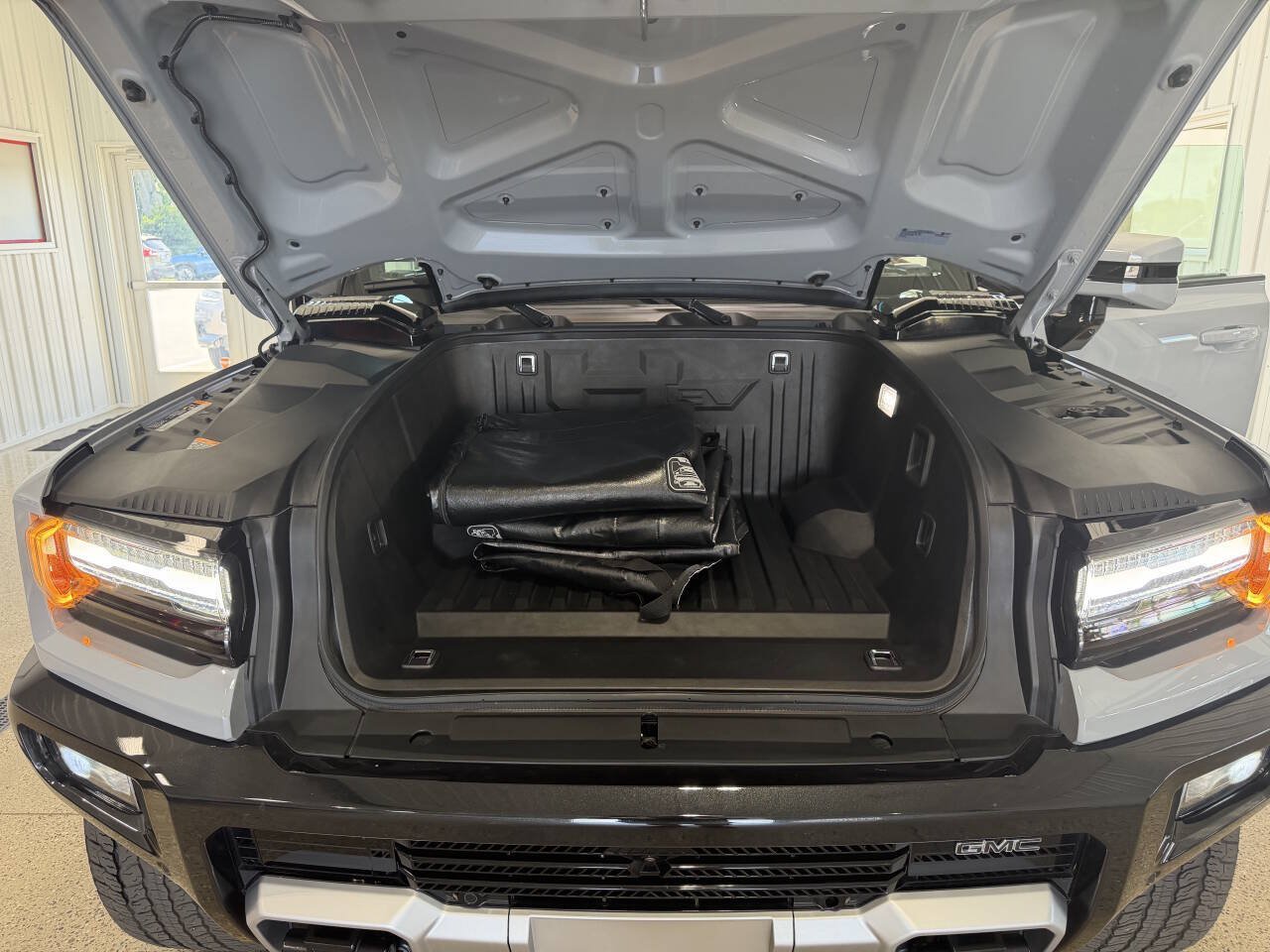 Used 2025 GMC Hummer EV 2X AWD/4WD image 50