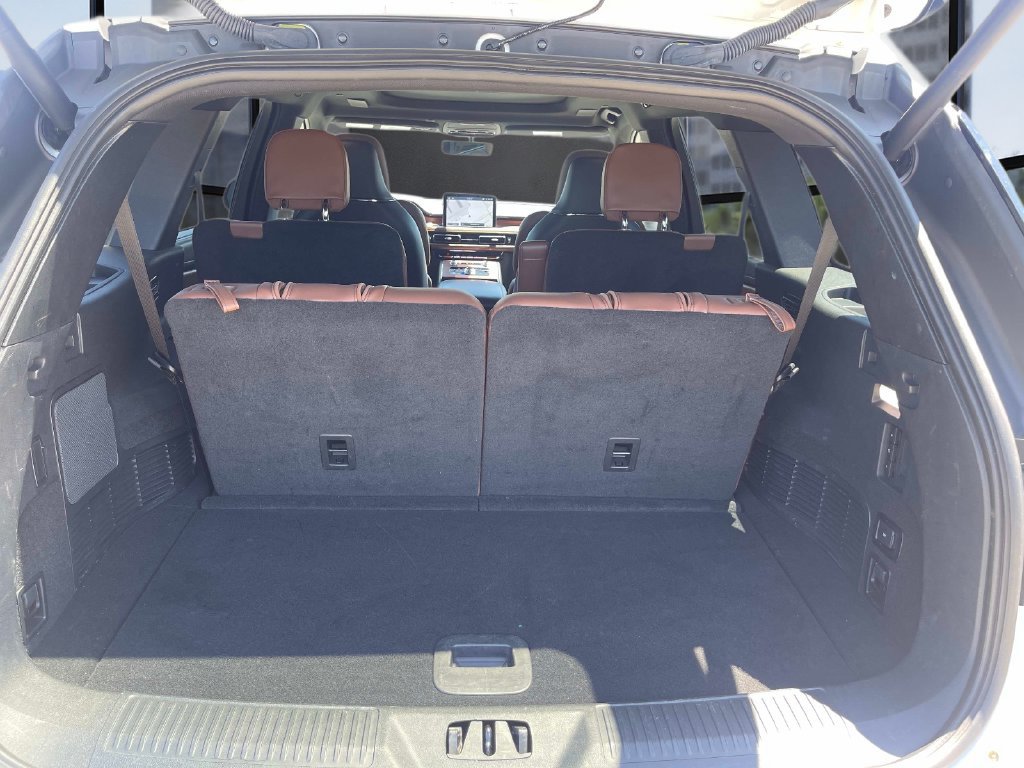 Certified 2023 Lincoln Aviator Reserve w/ Equipment Group 201A RWD image 9