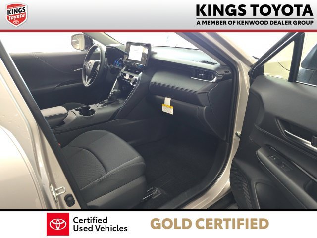 Certified 2024 Toyota Venza LE AWD/4WD image 8