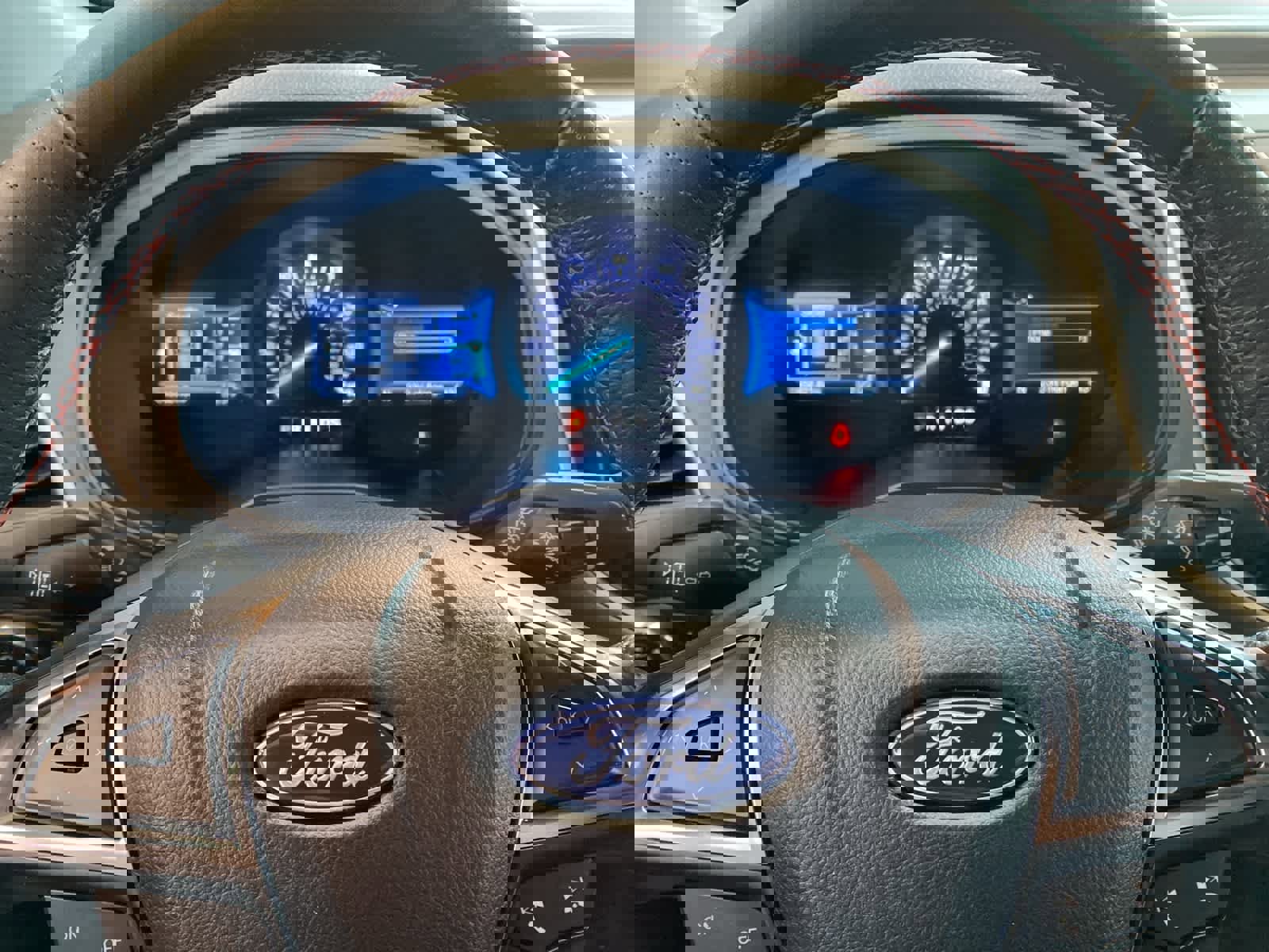 Used 2023 Ford Edge ST-Line image 18