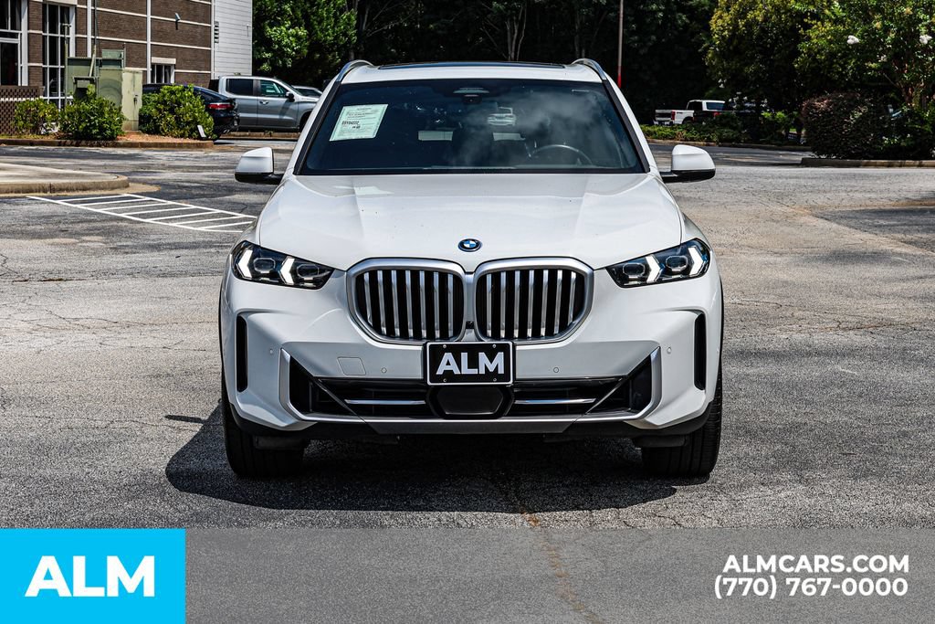 Used 2025 BMW X5 xDrive50e AWD/4WD image 10