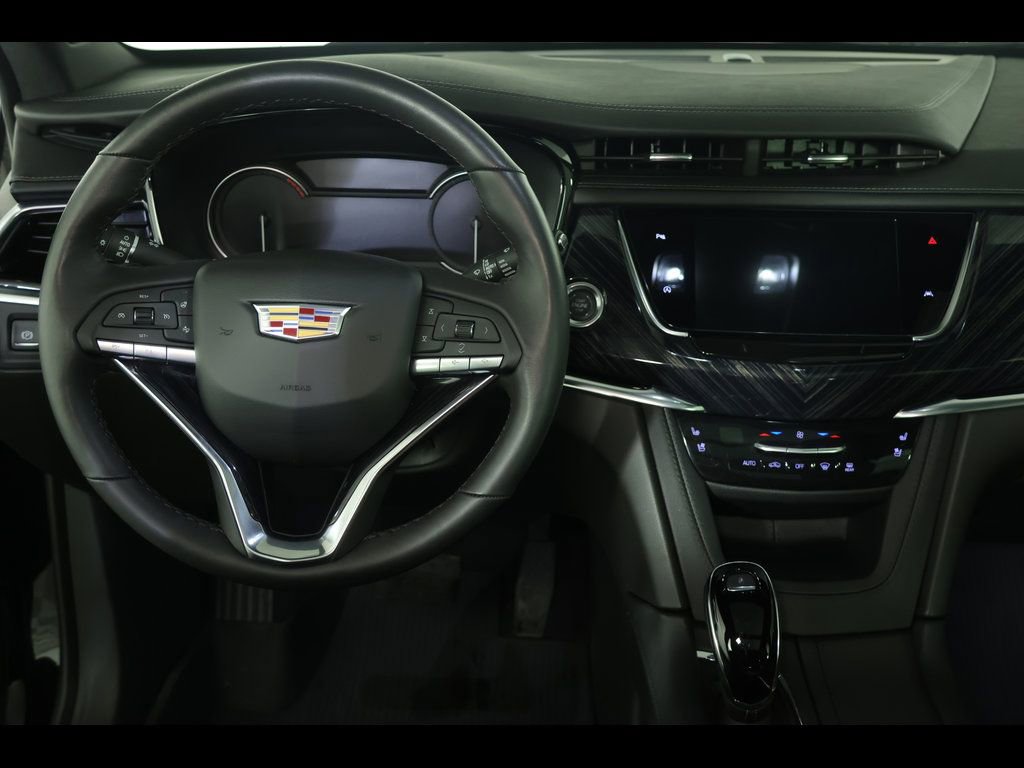 Used 2025 Cadillac XT6 Premium Luxury w/ LPO, Floor Liner Package image 19