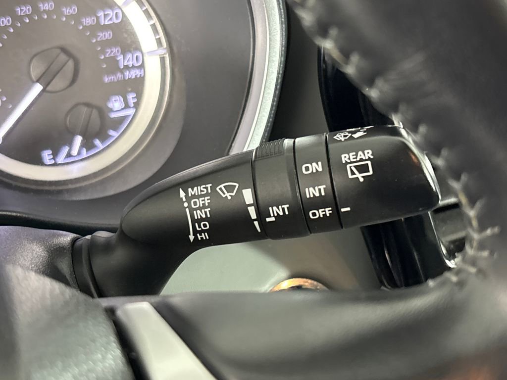 Used 2023 Toyota Highlander XLE image 17