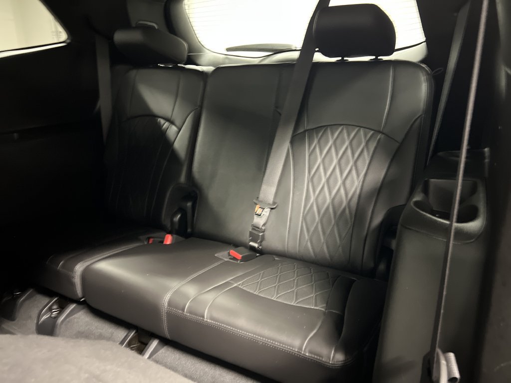 Used 2023 Buick Enclave Avenir w/ Avenir Technology Package AWD/4WD image 17
