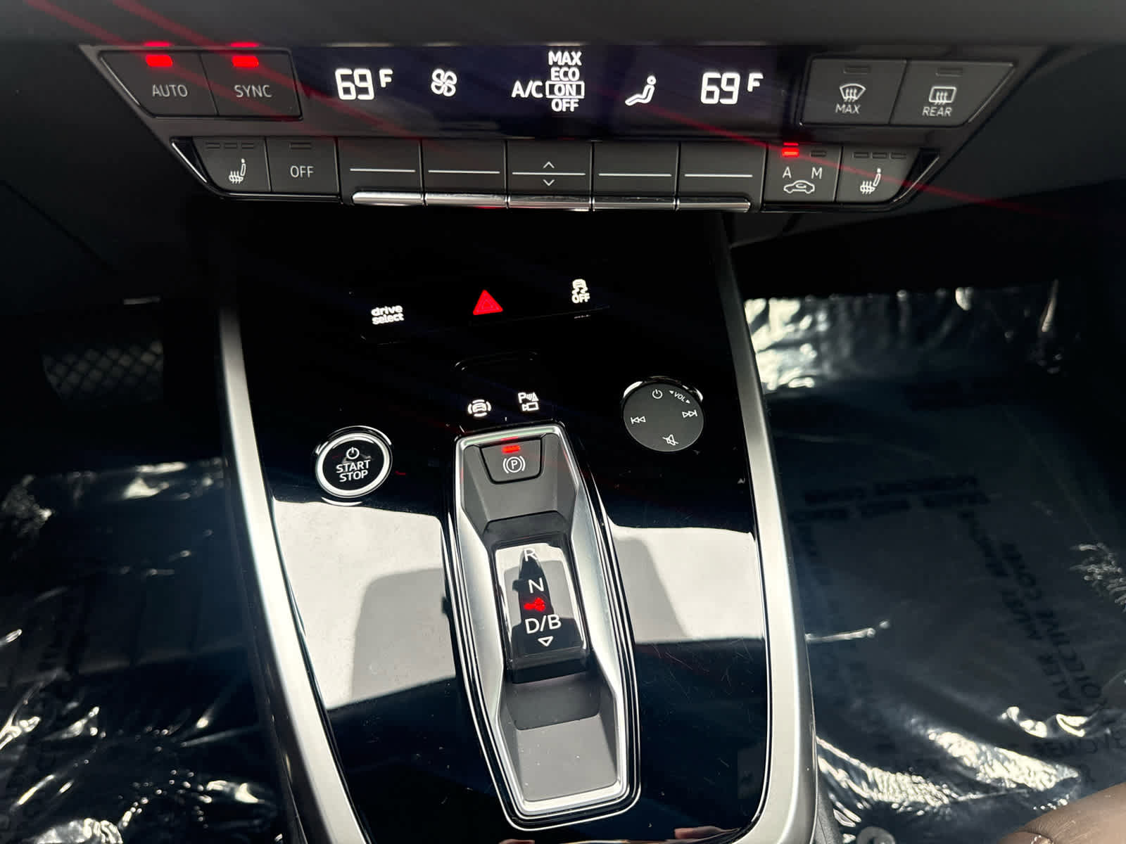 Certified 2022 Audi Q4 e-tron Prestige AWD/4WD image 15
