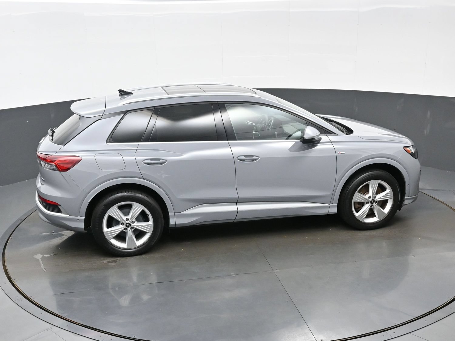 Used 2023 Audi Q4 e-tron Premium Plus w/ Premium Plus AWD/4WD image 39