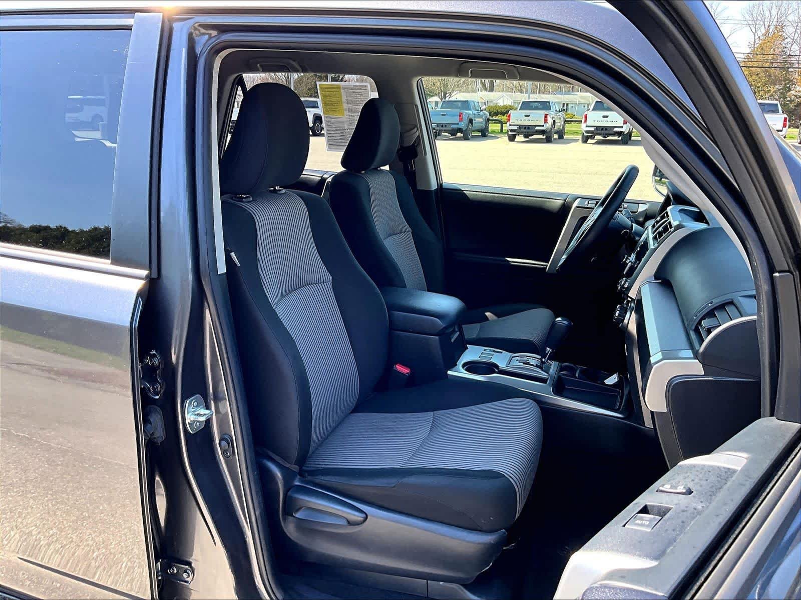 Used 2022 Toyota 4Runner SR5 image 11