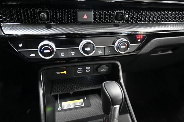 Used 2025 Honda CR-V Sport Touring image 18